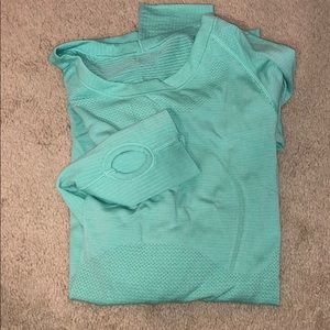 Lulu Lemon Swiftly Tech Long Sleeve
